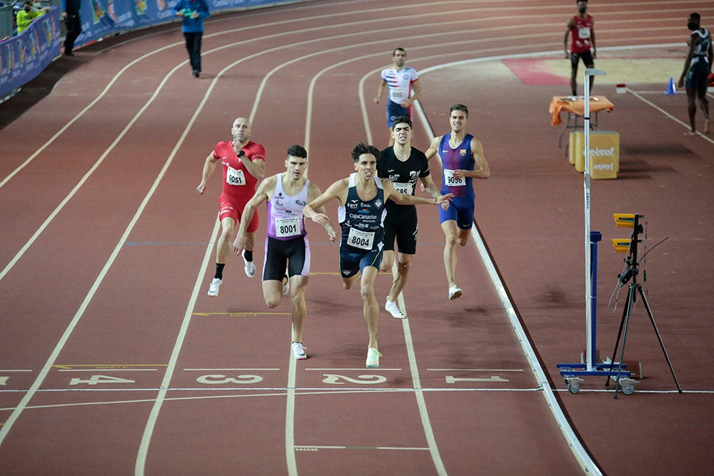 Bruno Hortelano, ilustres integrantes del 4x400, junto al salmantino Álvaro de Arriba, los grandes protagonistas de la tarde de atletismo en la Carlos Gil Pérez