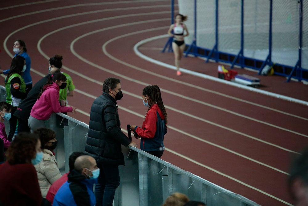 Bruno Hortelano, ilustres integrantes del 4x400, junto al salmantino Álvaro de Arriba, los grandes protagonistas de la tarde de atletismo en la Carlos Gil Pérez