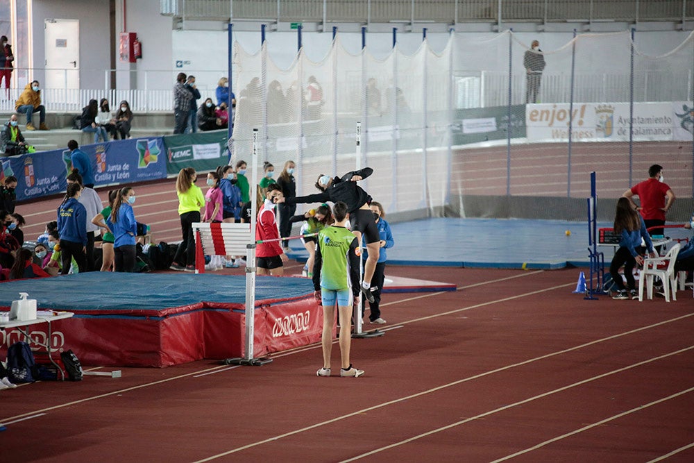 Bruno Hortelano, ilustres integrantes del 4x400, junto al salmantino Álvaro de Arriba, los grandes protagonistas de la tarde de atletismo en la Carlos Gil Pérez