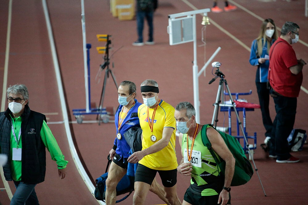 Bruno Hortelano, ilustres integrantes del 4x400, junto al salmantino Álvaro de Arriba, los grandes protagonistas de la tarde de atletismo en la Carlos Gil Pérez