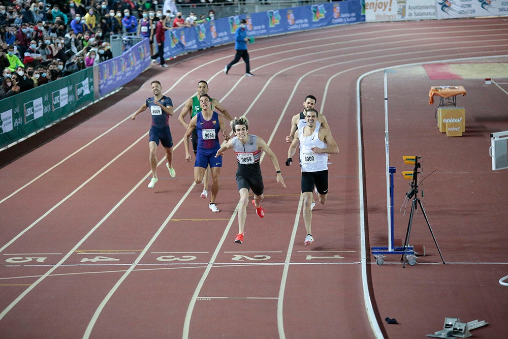 Bruno Hortelano, ilustres integrantes del 4x400, junto al salmantino Álvaro de Arriba, los grandes protagonistas de la tarde de atletismo en la Carlos Gil Pérez