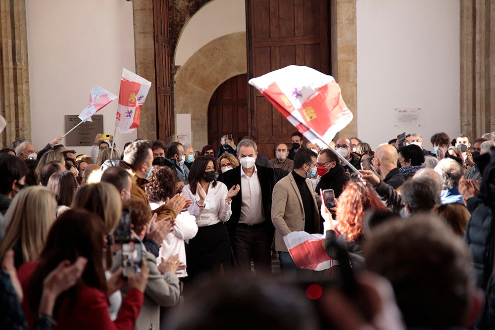 El candidato del PSOE a la Presidencia de la Junta ha visitado Salamanca junto a José Luis Rodríguez Zapatero y ha indicado que aprobará un fondo de 163 millones para ayudar a autónomos y empresas, y creará un instituto financiero público