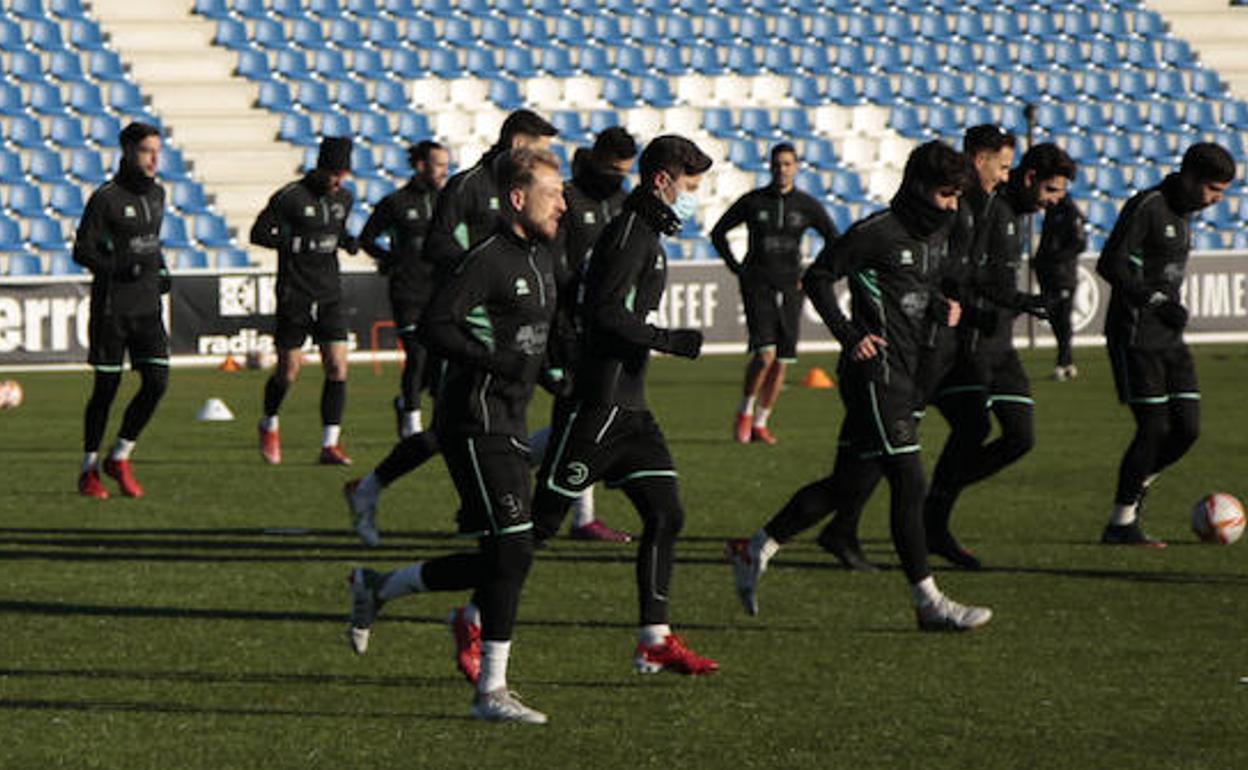 Duelo de altura para cerrar la primera vuelta con el play-off en juego en el Reina Sofía para Unionistas