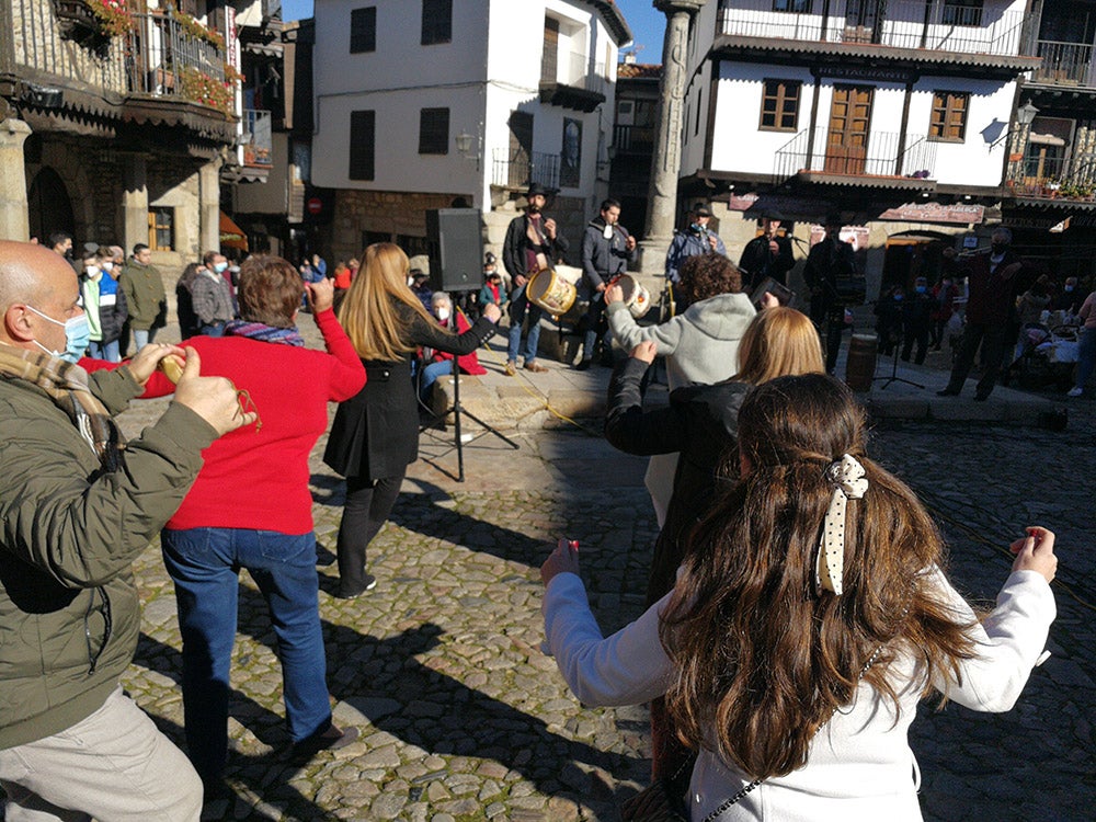 La Alberca recuerda la solidaridad del pueblo en la rifa del marrano de San Antón