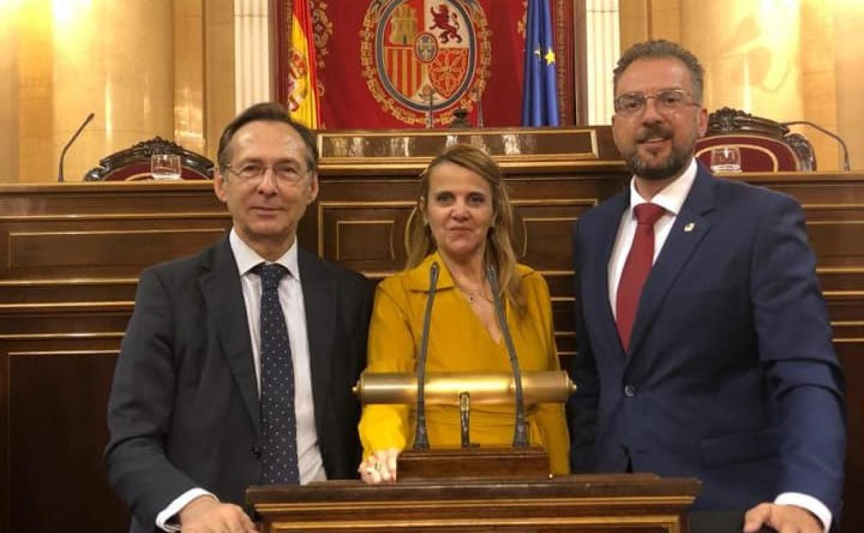  Gonzalo Robles , Esther del Brío y Bienvenido de Arriba,