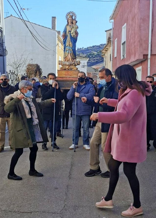 Fotos: Cevico Navero danza a la Virgen de la Paz