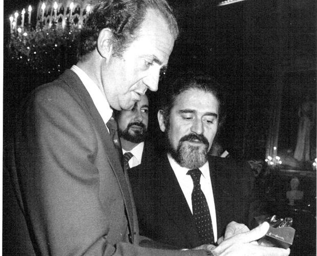 Demetrio Madrid y el rey Juan Carlos.