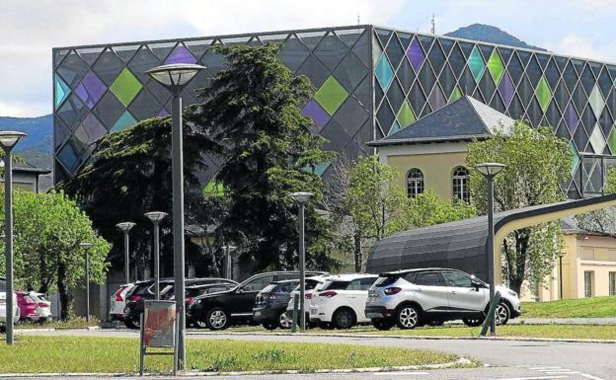 Palacio de Congresos y Exposiciones de La Faisanera, cuyas obras llevan paralizadas desde 2016. 