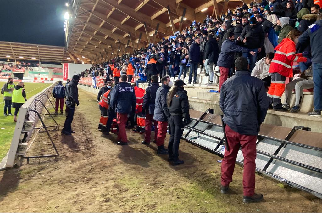 Fotos: La grada del estadio Río de la Plaza de Zamora se viene abajo