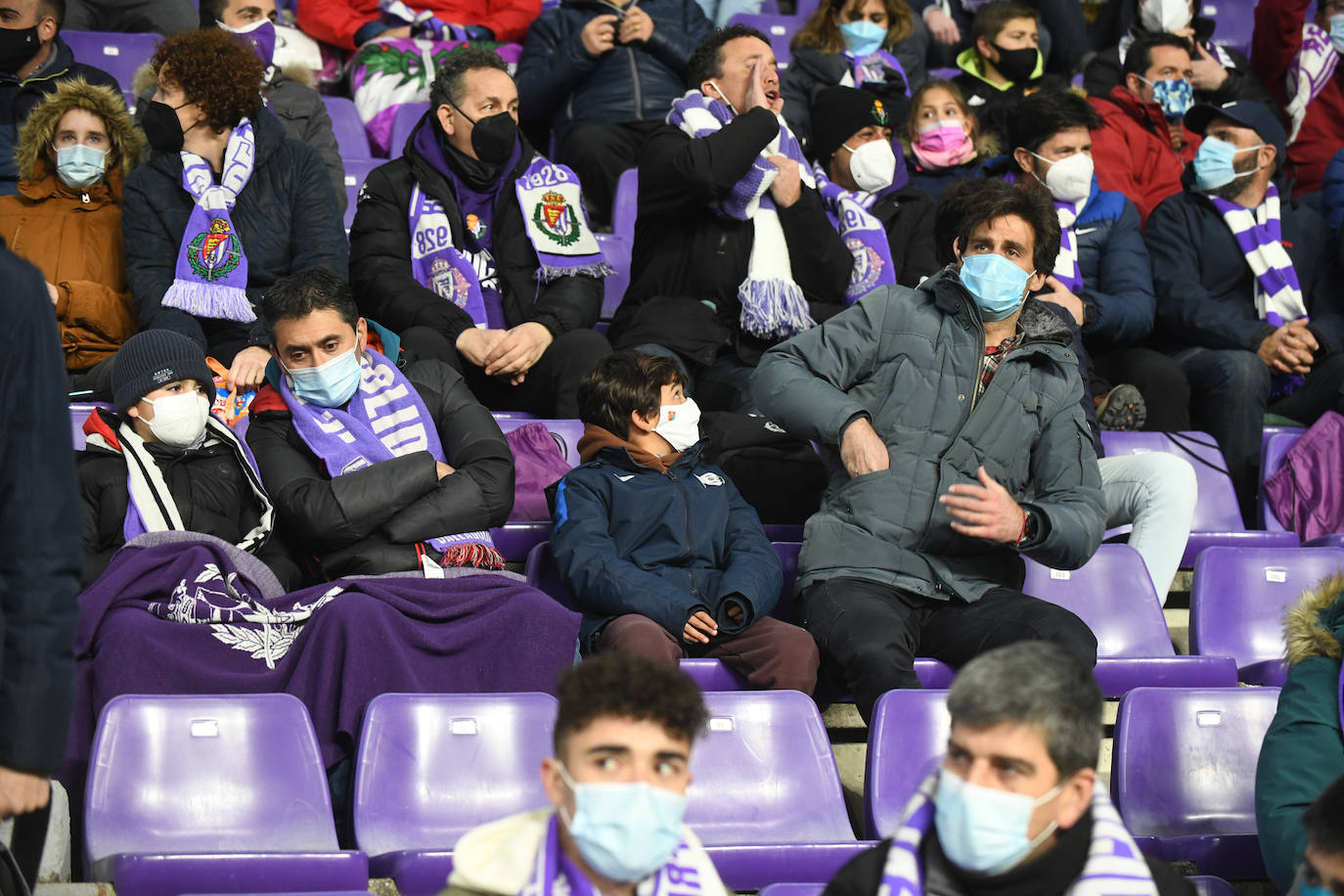 Fotos: Búscate en la grada del Real Valladolid-Sporting (1/4)