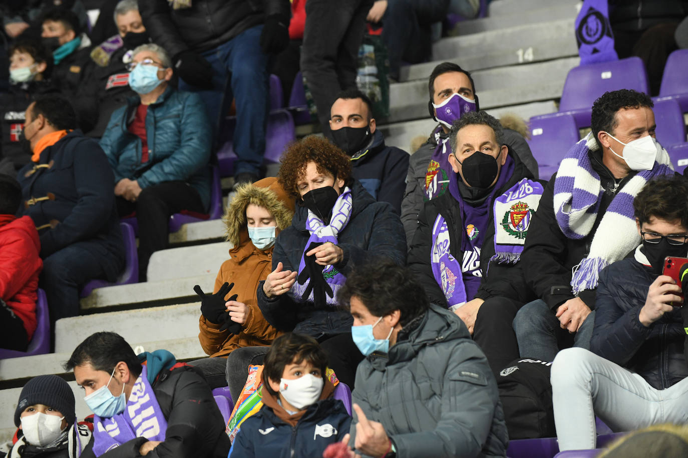 Fotos: Búscate en la grada del Real Valladolid-Sporting (1/4)