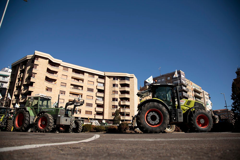 Cientos de tractores y miles de personas 'toman' Salamanca para exigir rentabilidad en el campo