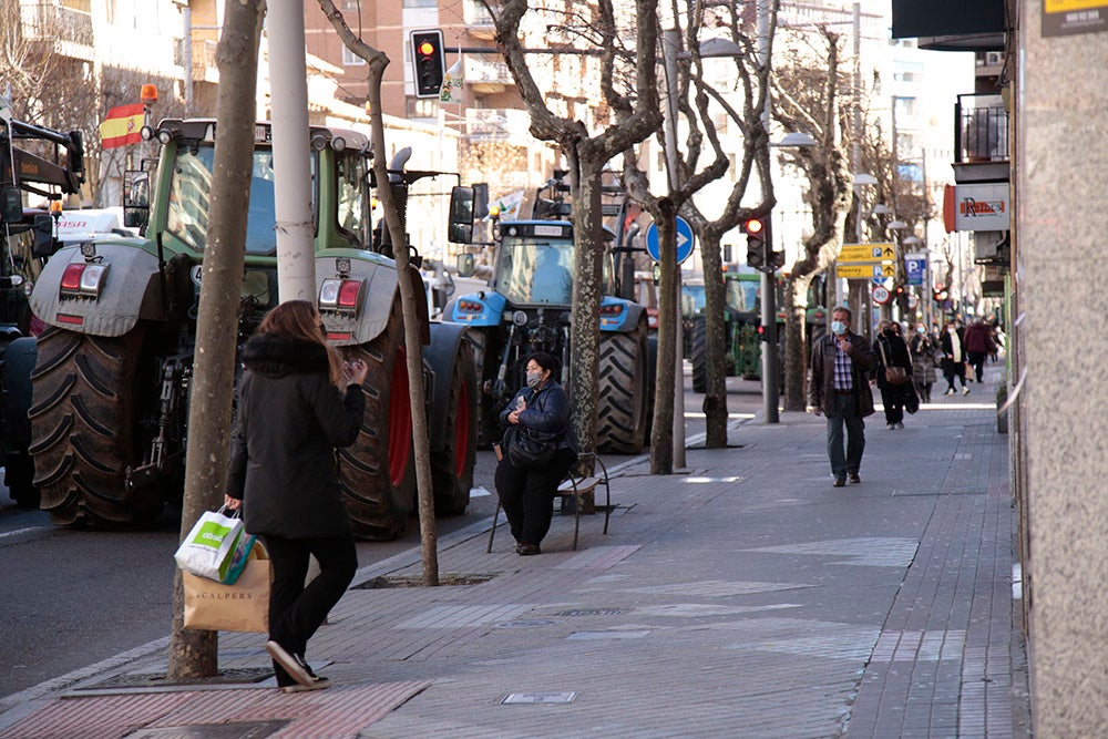 Cientos de tractores y miles de personas 'toman' Salamanca para exigir rentabilidad en el campo