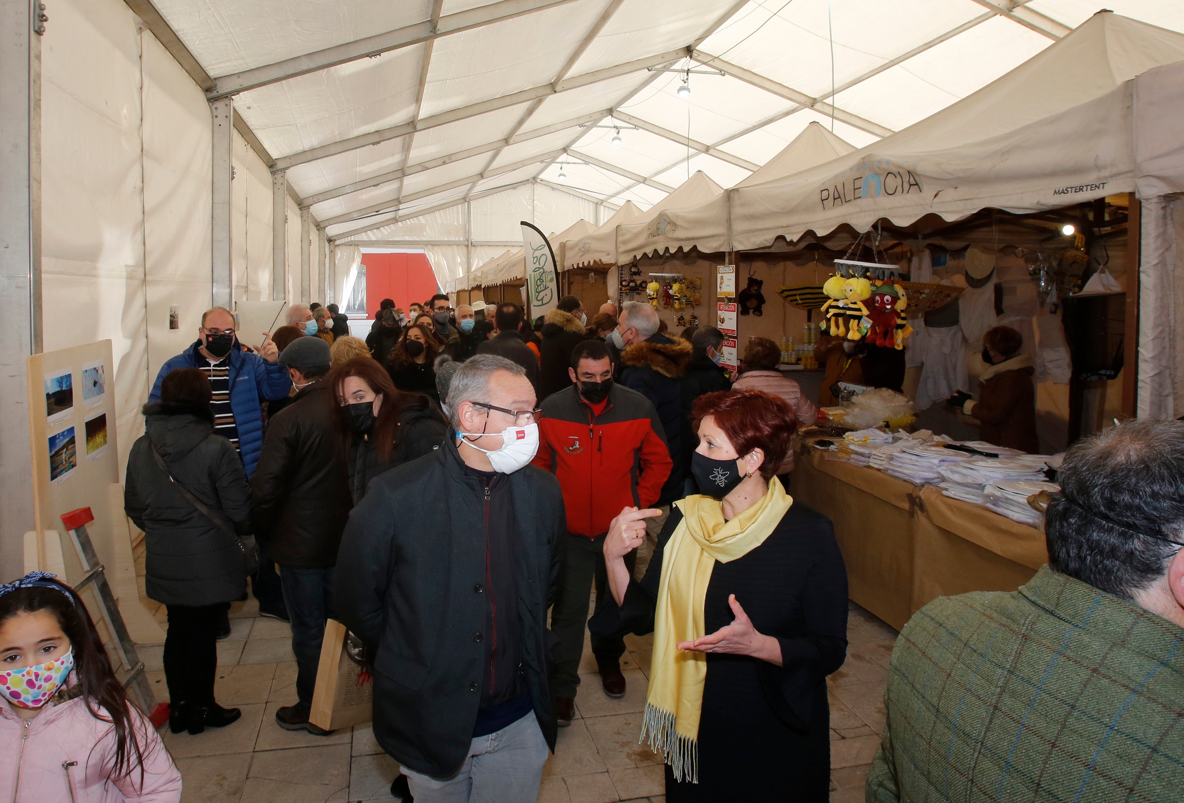 Inauguración de la III Feria de Apicultura en Palencia