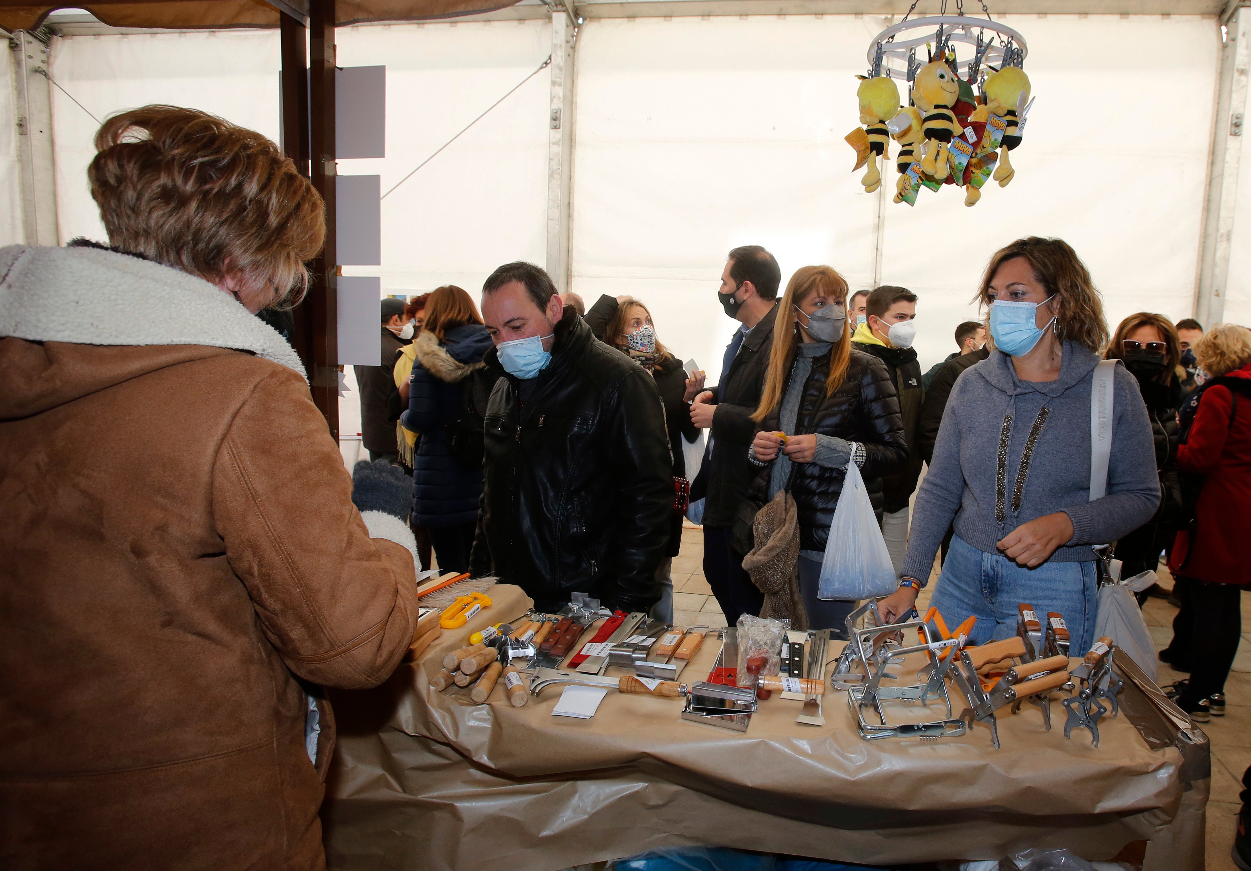 Inauguración de la III Feria de Apicultura en Palencia
