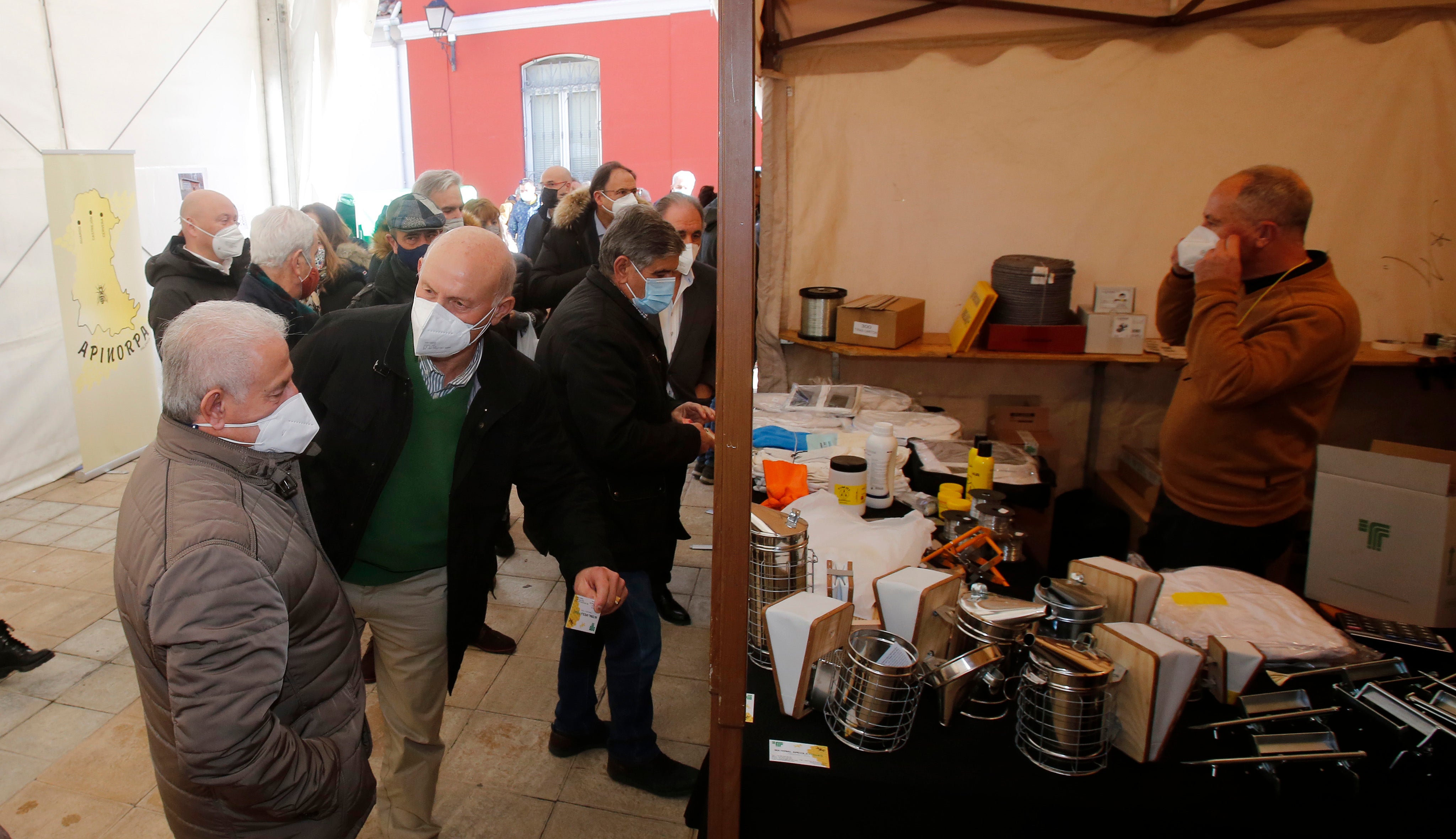Inauguración de la III Feria de Apicultura en Palencia