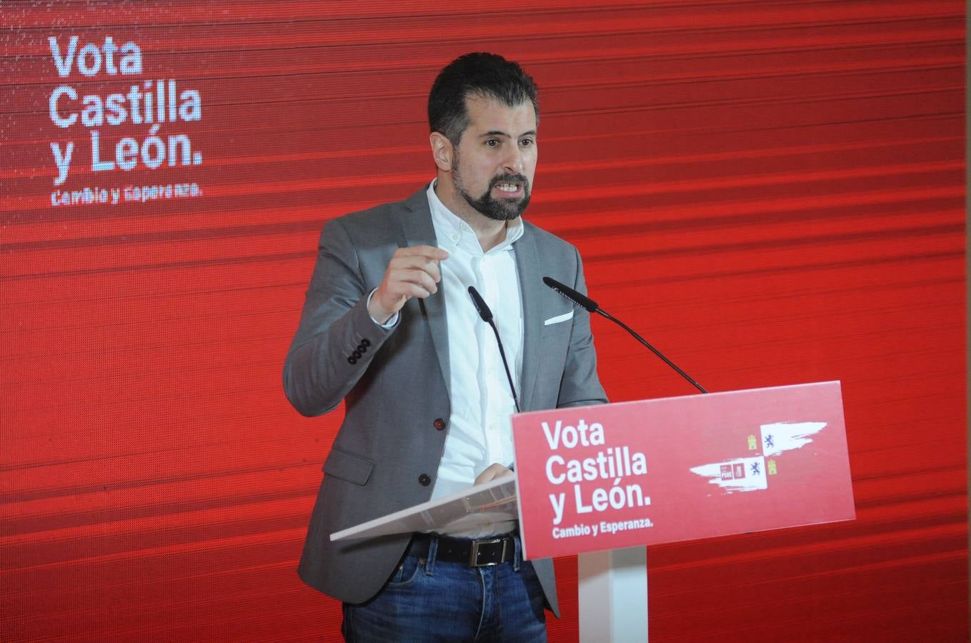 Fotos: Acto político del PSOE en Medina del Campo con Luis Tudanca y Carmen Calvo