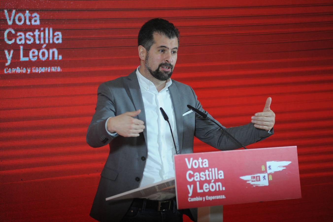 Fotos: Acto político del PSOE en Medina del Campo con Luis Tudanca y Carmen Calvo