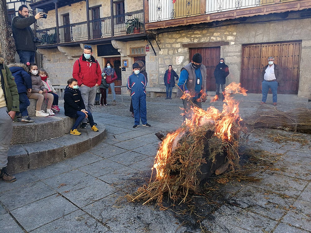 San Esteban de la Sierra disfruta de su tradicional Fiesta de la Matanza