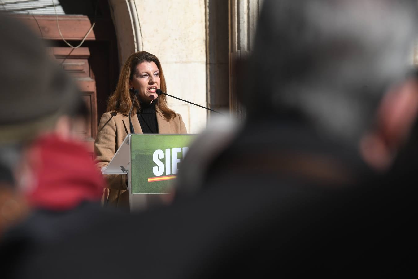 Fotos: Mitin de Vox en Valladolid con la diputada Macarena Olona