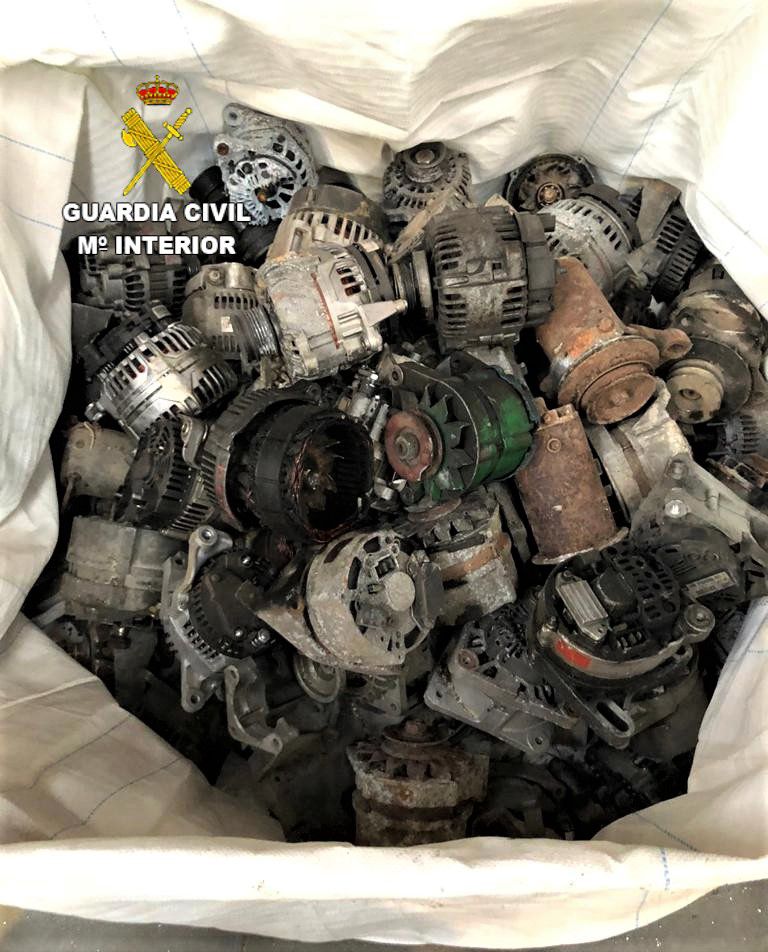 Parte de la maquinaria robada. 