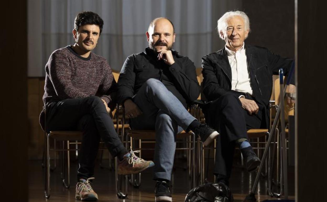 Rodrigo Cuevas, El Niño de Elche y Albert Boadella, en el Teatro Calderón de Valladolid. 