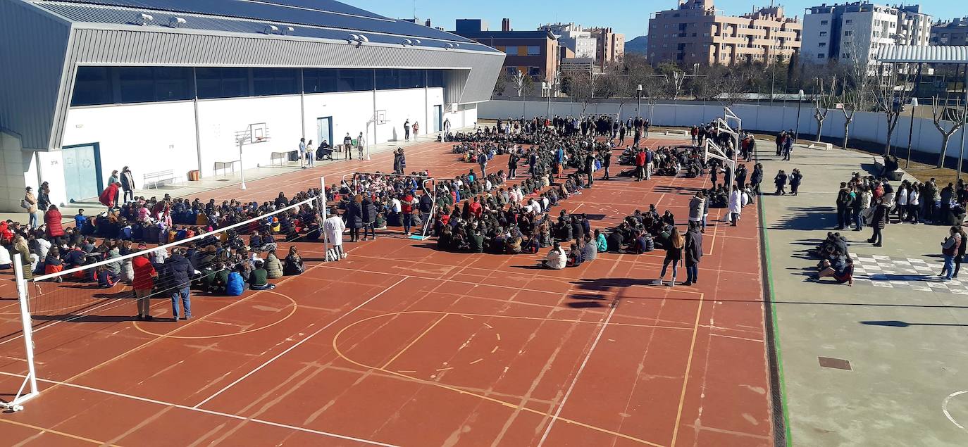 El colegio de las Jesuitinas celebra el Día de la Paz. 