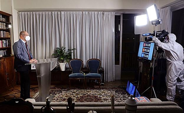 Francisco Igea interviene desde casa. 