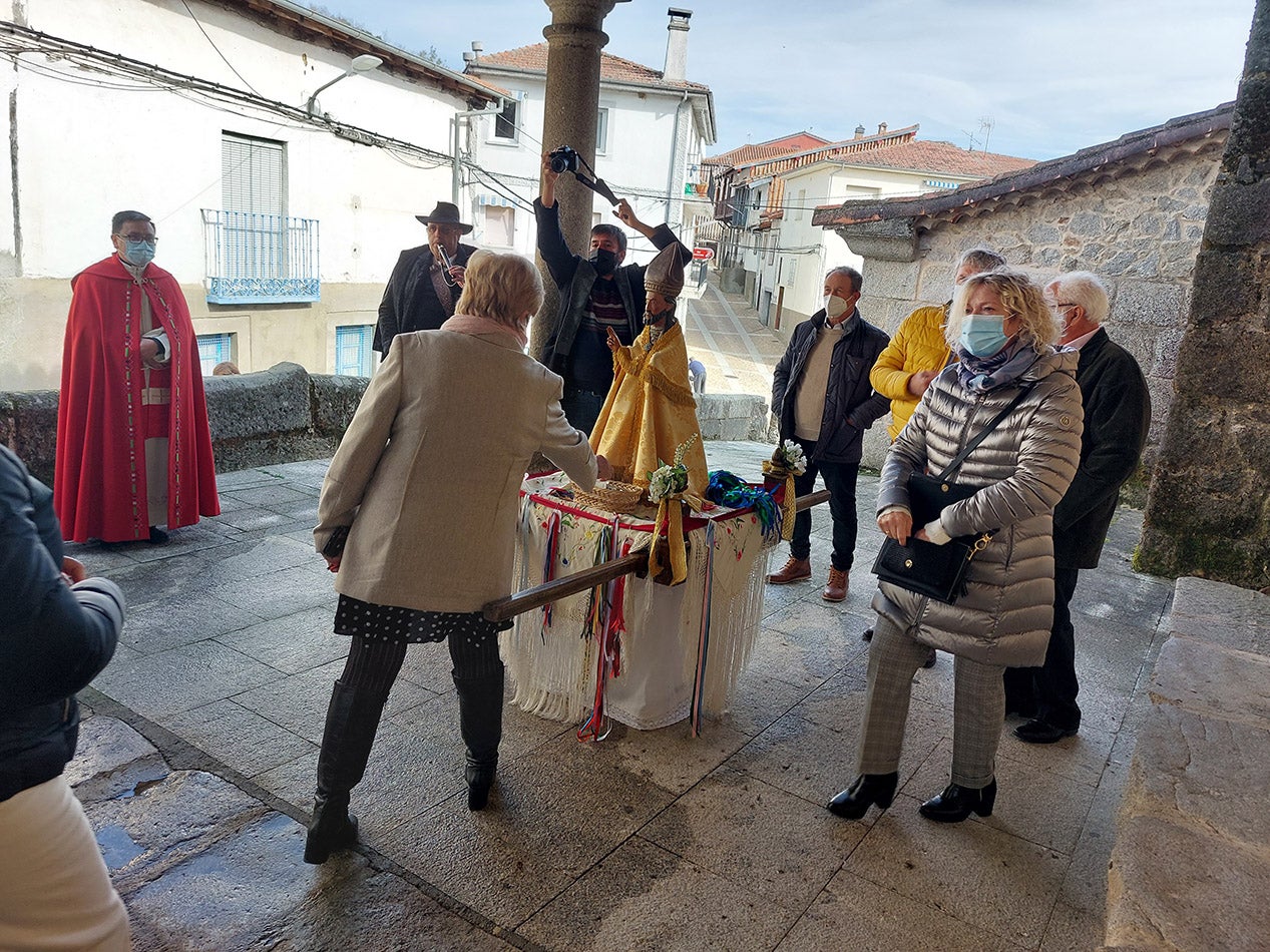 Santibáñez de la Sierra enviará la recaudación del ofertorio de San Blas a La Palma
