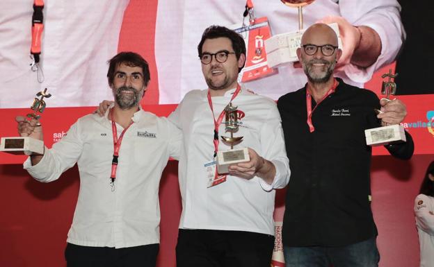 Igor Rodríguez Sanz, Alejandro San José y Michel Suárez Suso, campeón y subcampeones del XVI Concurso Nacional de Pinchos y Tapas 2021. 