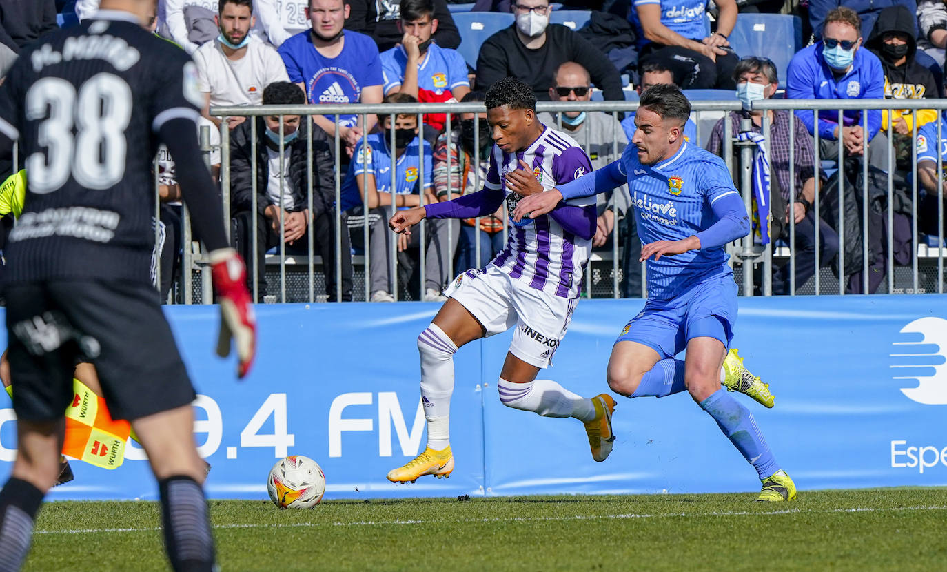 Fotos: Empate del Real Valladolid ante el Fuenlabrada (2/2)