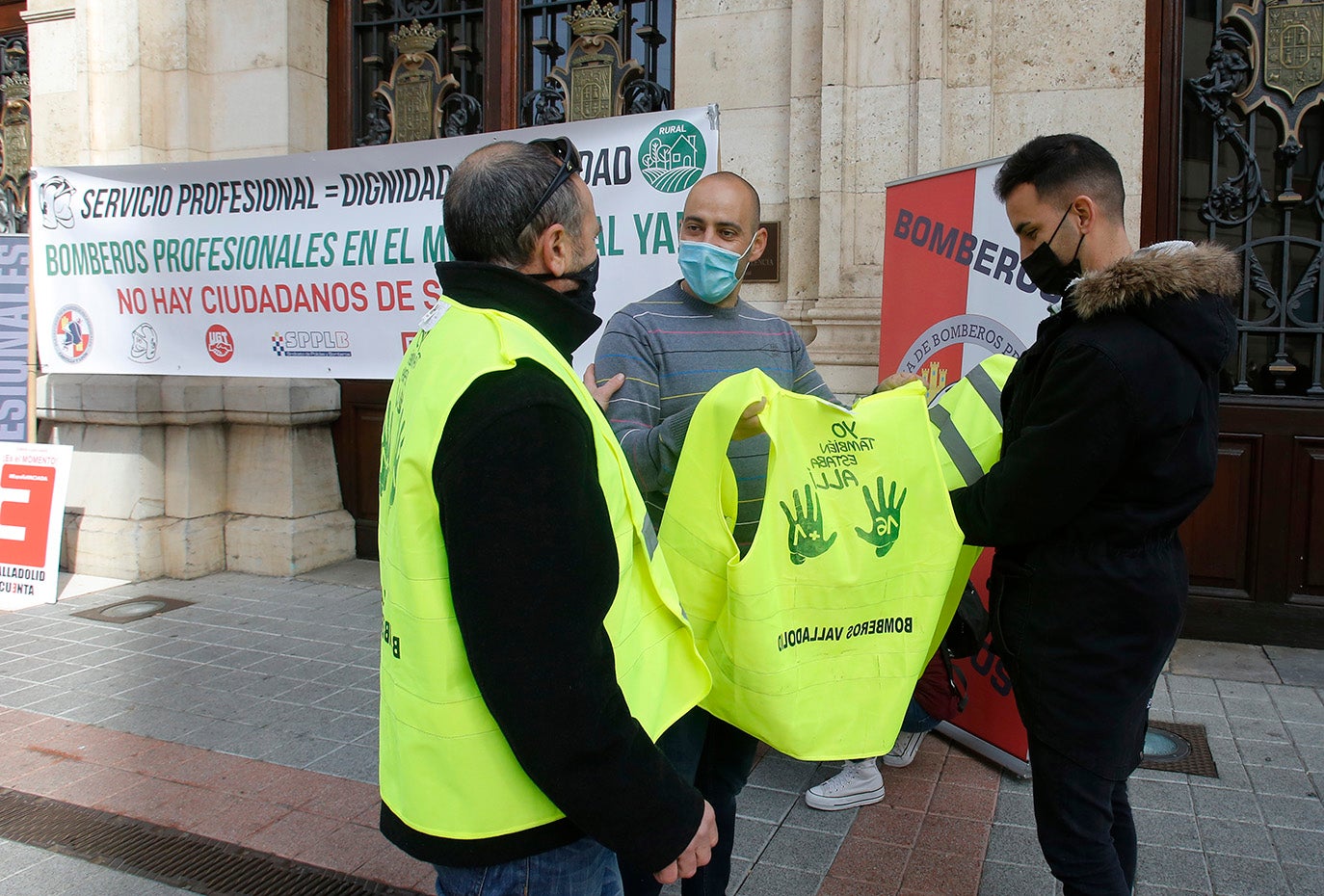 Los bomberos de Palencia exigen efectivos profesionales en la provincia