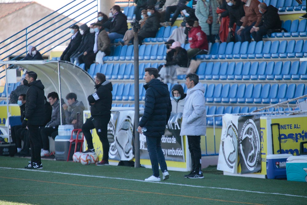 Unionistas golea al Talavera en otra comunión perfecta con el Reina Sofía y su afición (4-1)