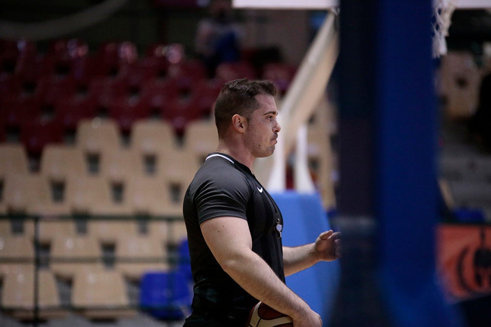 Un Aquimisa Carbajosa sin defensa ni rebote sigue hundiéndose un poco más en la tabla (73-81)