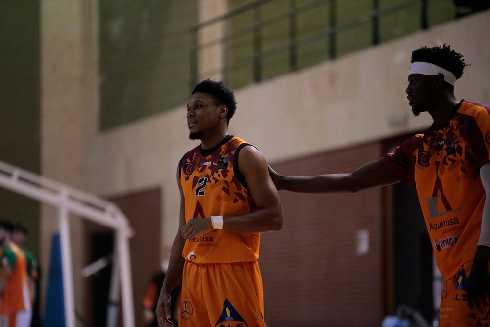 Un Aquimisa Carbajosa sin defensa ni rebote sigue hundiéndose un poco más en la tabla (73-81)