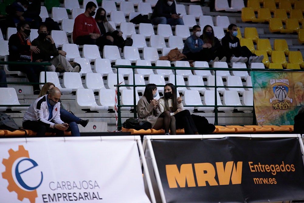 Un Aquimisa Carbajosa sin defensa ni rebote sigue hundiéndose un poco más en la tabla (73-81)