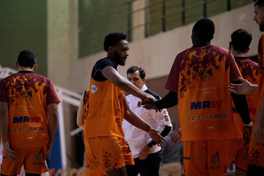 Un Aquimisa Carbajosa sin defensa ni rebote sigue hundiéndose un poco más en la tabla (73-81)