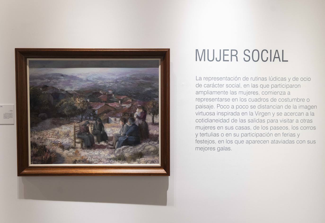 Varios momentos en la exposición 'Femenino rural', en la sala de la Pasión. 