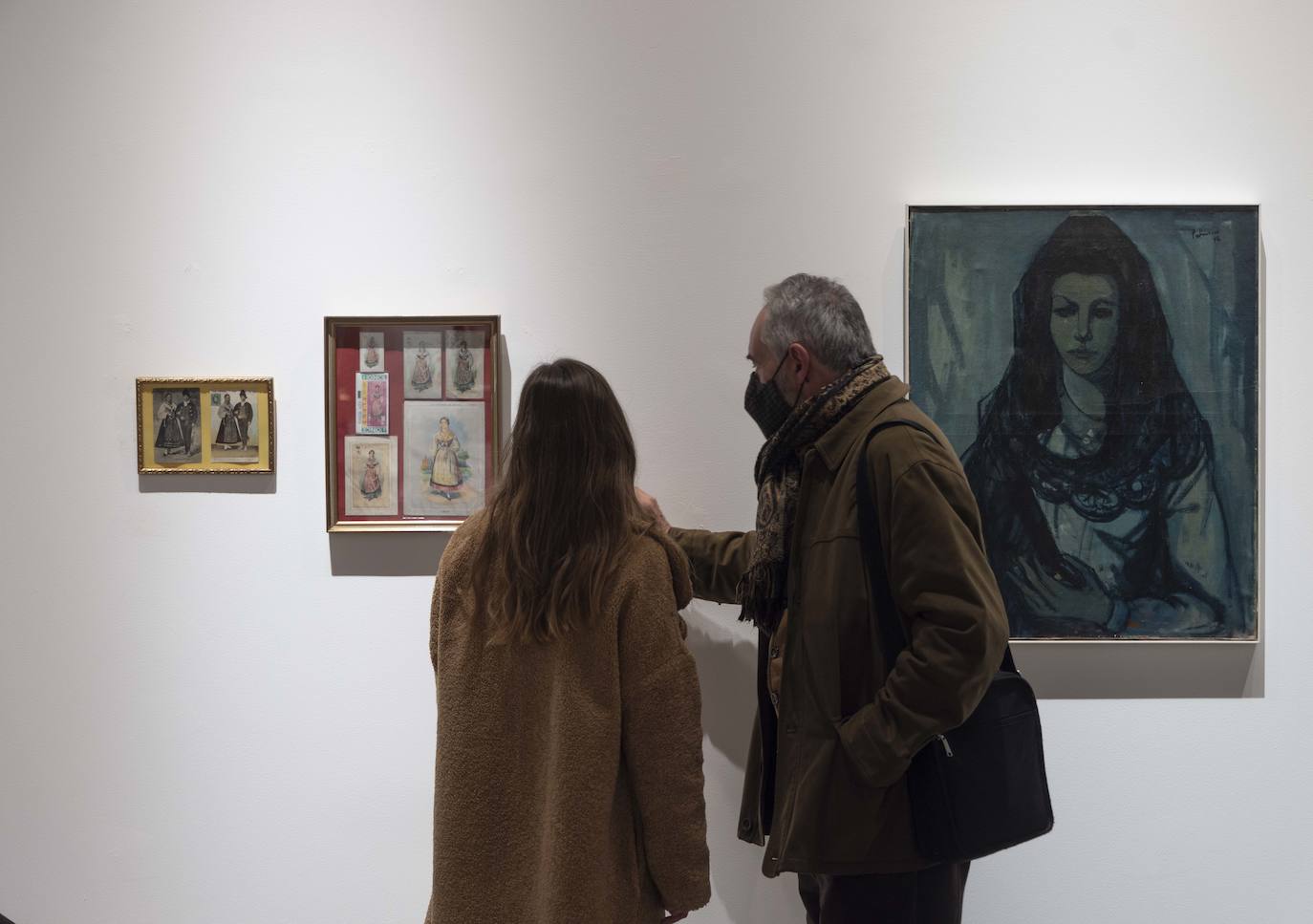Varios momentos en la exposición 'Femenino rural', en la sala de la Pasión. 