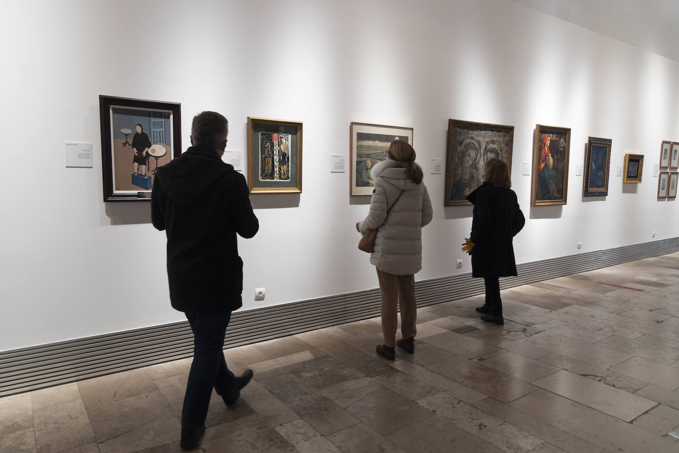 Varios momentos en la exposición 'Femenino rural', en la sala de la Pasión. 