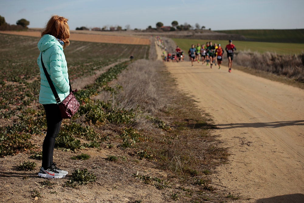 Manuel Vicente Tejedor y Verónica Sánchez culminaron sus correspondientes triunfos en la Liga de Cross imponiéndose en la última jornada en Cabrerizos