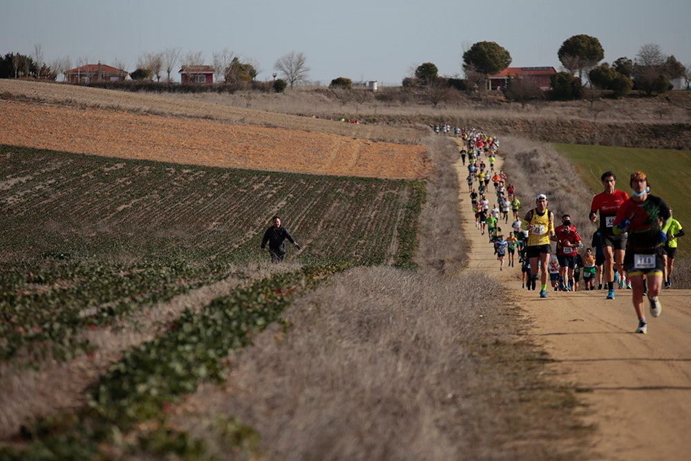 Manuel Vicente Tejedor y Verónica Sánchez culminaron sus correspondientes triunfos en la Liga de Cross imponiéndose en la última jornada en Cabrerizos