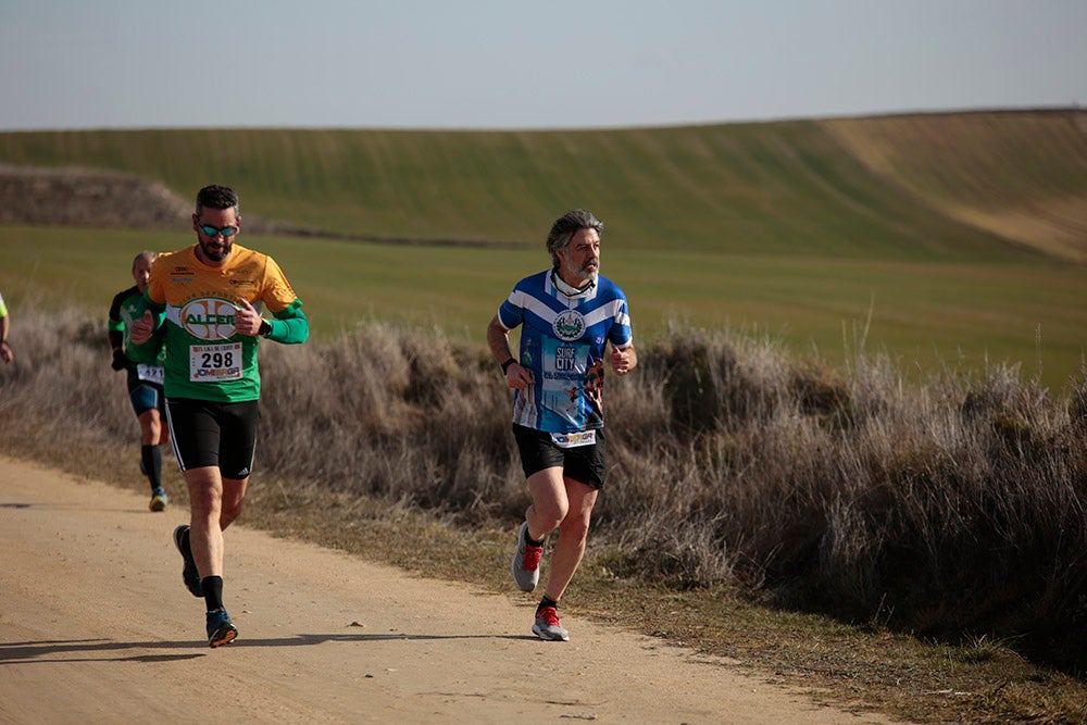 Manuel Vicente Tejedor y Verónica Sánchez culminaron sus correspondientes triunfos en la Liga de Cross imponiéndose en la última jornada en Cabrerizos