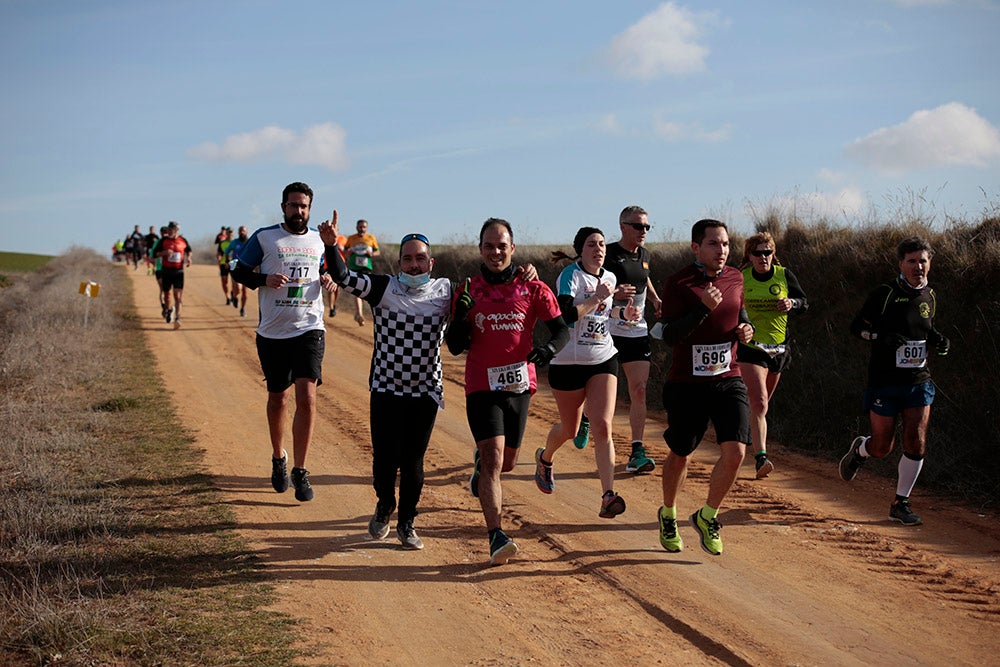 Manuel Vicente Tejedor y Verónica Sánchez culminaron sus correspondientes triunfos en la Liga de Cross imponiéndose en la última jornada en Cabrerizos