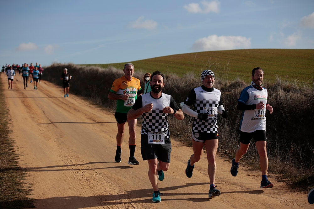 Manuel Vicente Tejedor y Verónica Sánchez culminaron sus correspondientes triunfos en la Liga de Cross imponiéndose en la última jornada en Cabrerizos