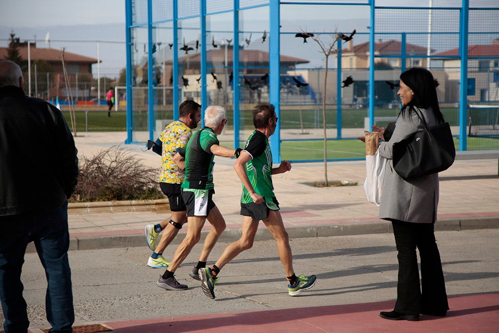 Manuel Vicente Tejedor y Verónica Sánchez culminaron sus correspondientes triunfos en la Liga de Cross imponiéndose en la última jornada en Cabrerizos