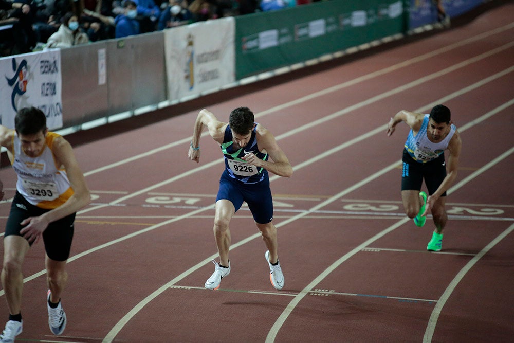 Hortelano y Erta logran la mínima mundialista en 400 en Salamanca, Óscar Husillos abandona y Álvaro de Arriba se queda cerca en 800