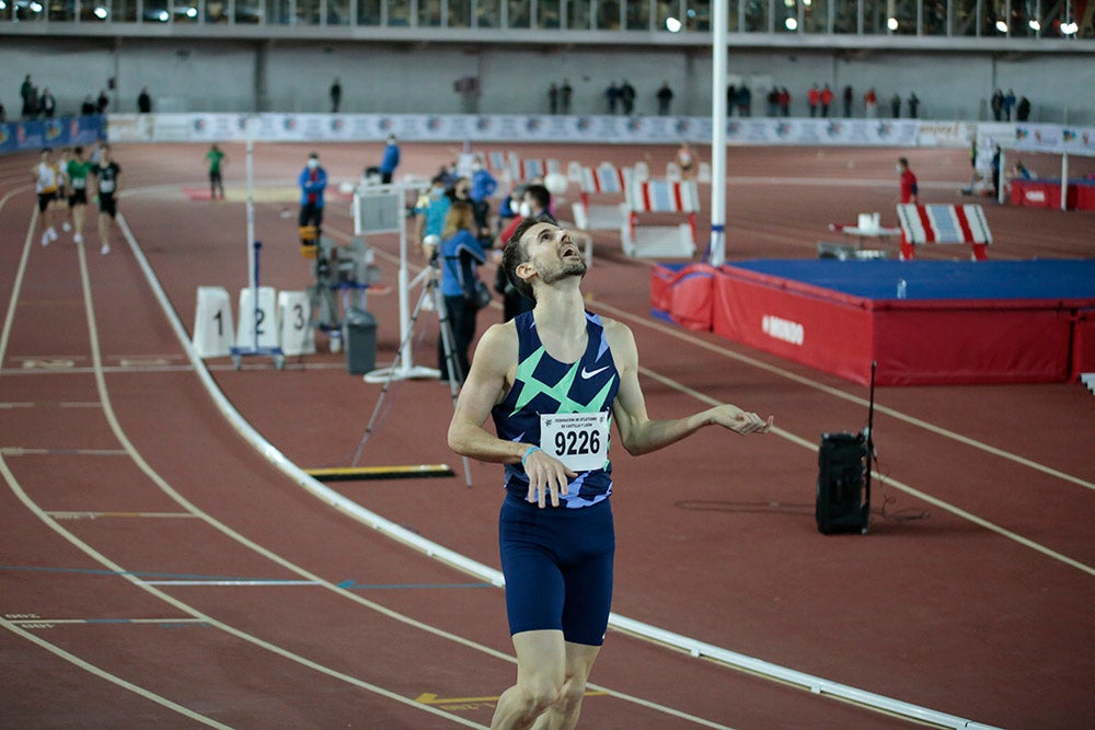 Hortelano y Erta logran la mínima mundialista en 400 en Salamanca, Óscar Husillos abandona y Álvaro de Arriba se queda cerca en 800