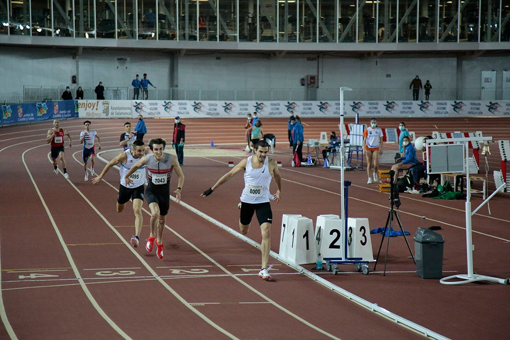 Hortelano y Erta logran la mínima mundialista en 400 en Salamanca, Óscar Husillos abandona y Álvaro de Arriba se queda cerca en 800