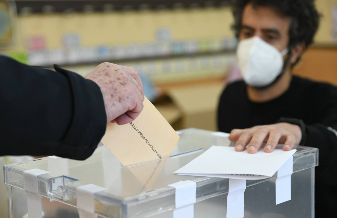 Fotos: Así ha sido la jornada electoral en Valladolid (2/2)